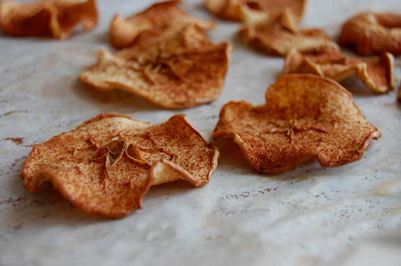 baking the apple chips
