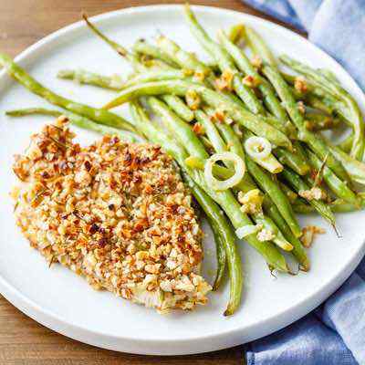 Sheet Pan Almond Chicken and Green Beans