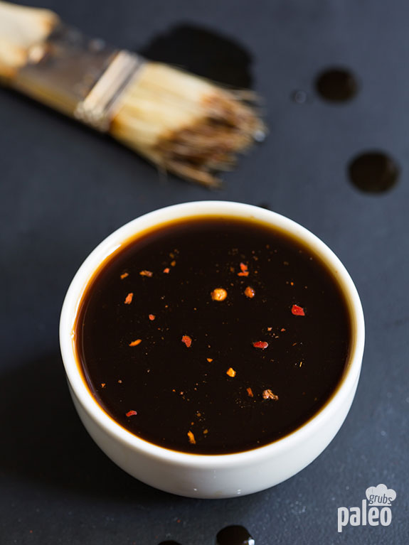 Try this wholesome teriyaki sauce ! Elle est faite avec des ingrédients frais et des aminos de noix de coco au lieu de la sauce soja et 100% Paléo.