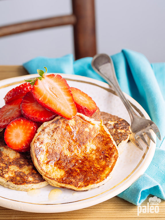 Whether it’s your Saturday morning ritual or your everyday breakfast staple, you’ll love these simple Paleo banana pancakes.
