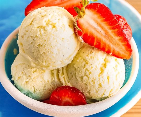 Think you have to give up ice cream with Paleo? Think again and try this classic vanilla ice cream tonight!