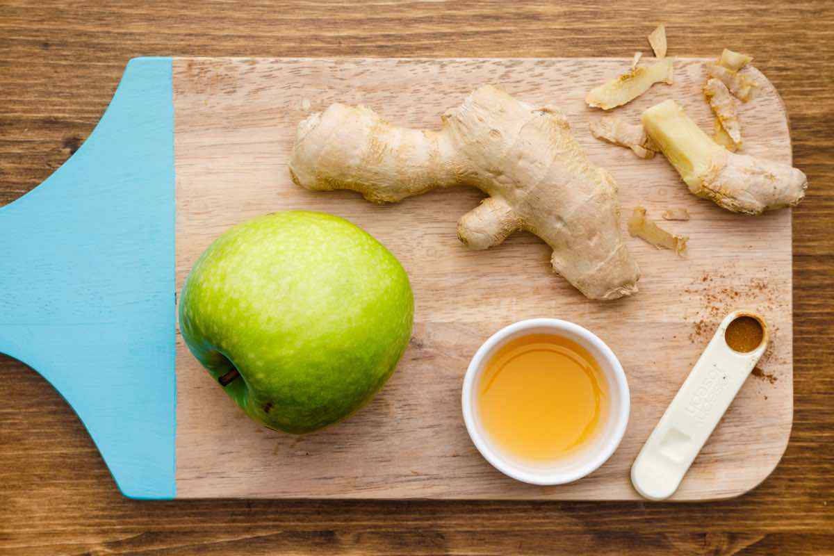 Ginger Apple Cider Vinegar Wellness Shot Ingredients