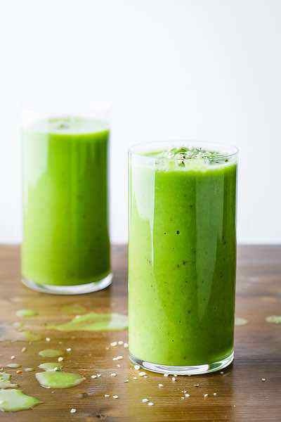 The Best Paleo Green Smoothie Ever