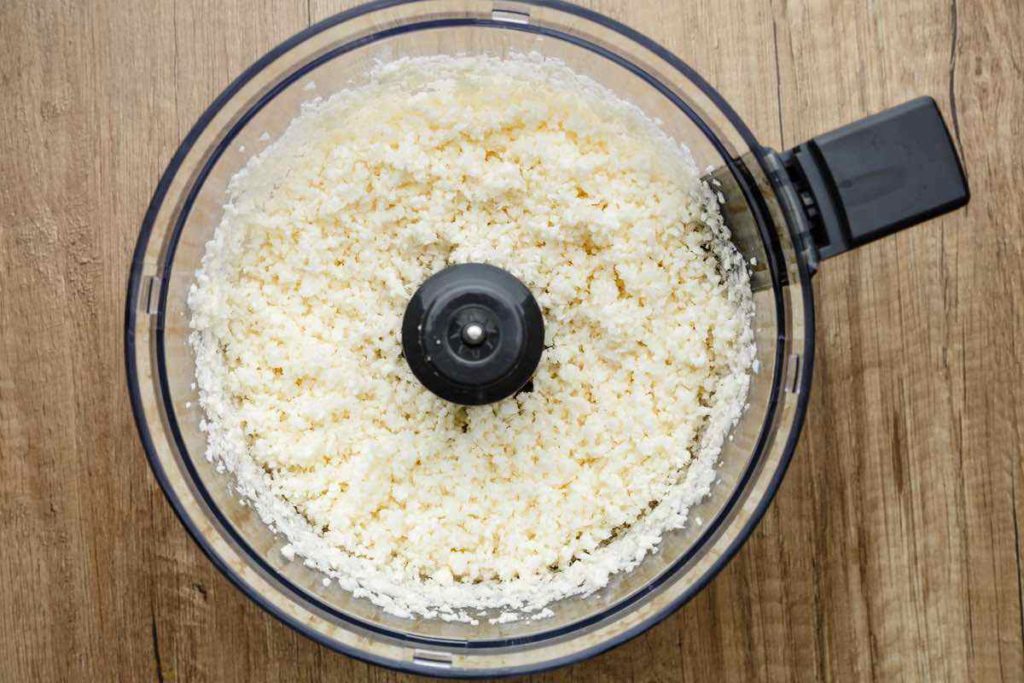 The Best Low Carb Turmeric Cauliflower Rice (So easy!) - Paleo Grubs