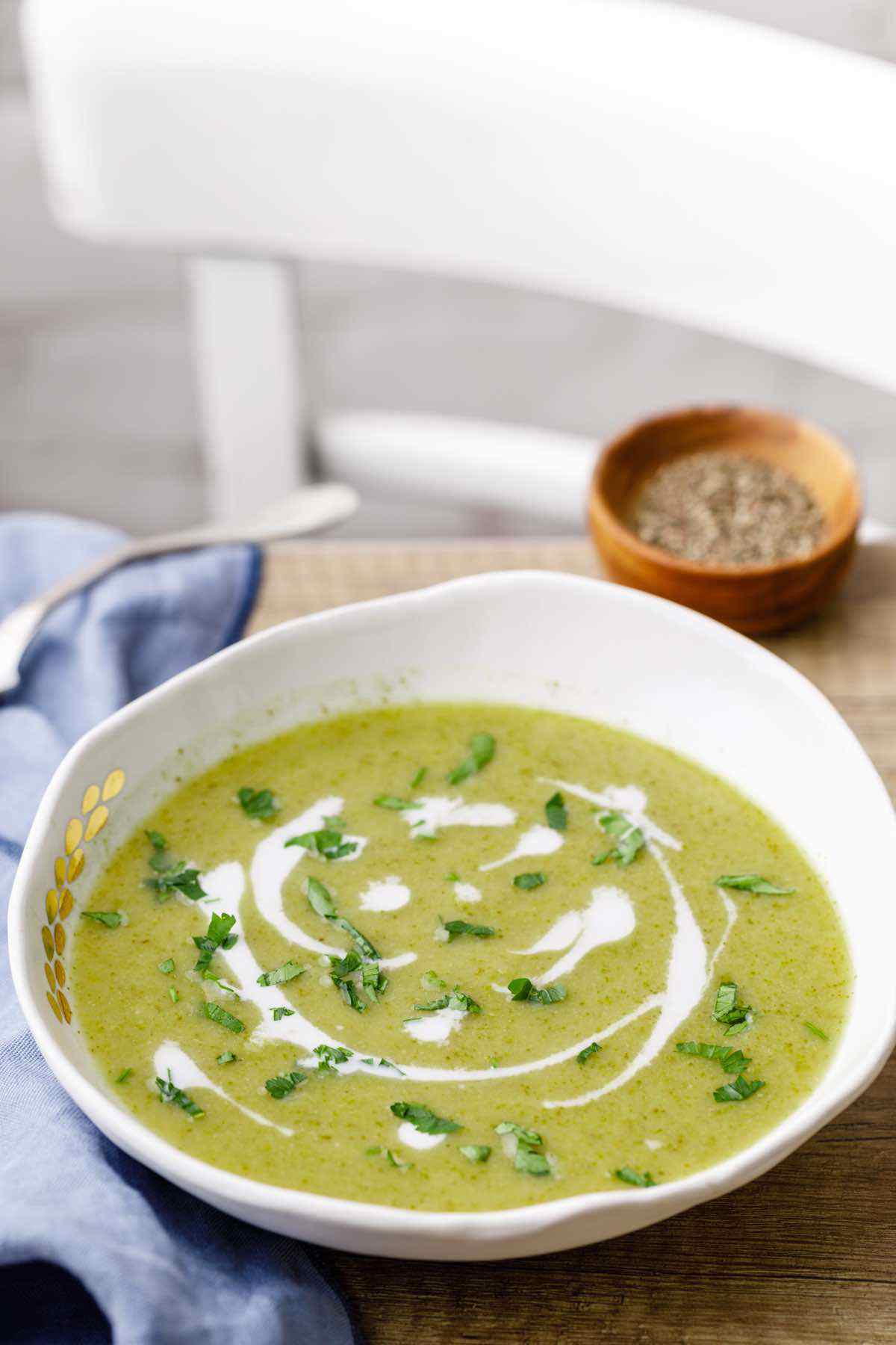 Crockpot Paleo Broccoli Soup