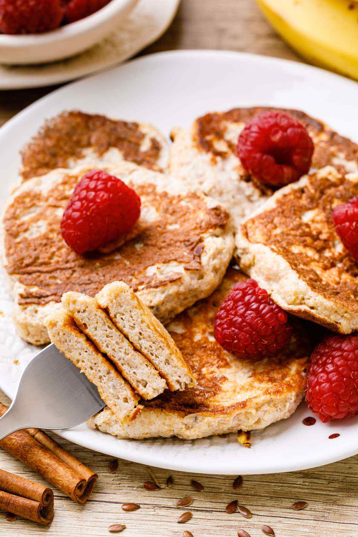 Low Carb Banana Cinnamon Pancake Recipe (Flourless) - Paleo Grubs