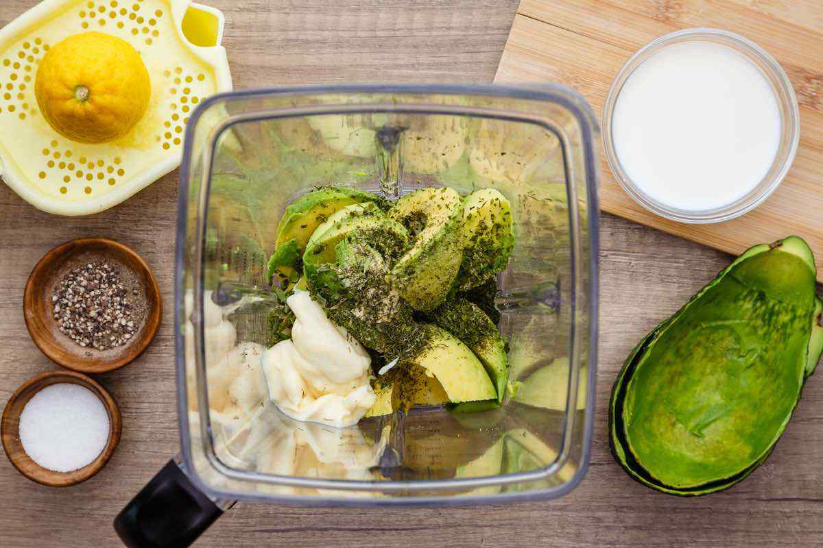 Paleo Avocado Ranch Salad Dressing