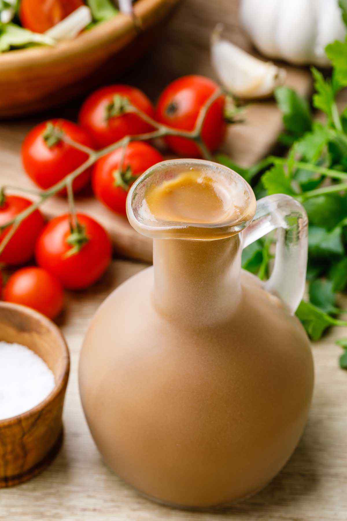 4-Ingredient Paleo Balsamic Vinaigrette Salad Dressing Recipe - Paleo Grubs