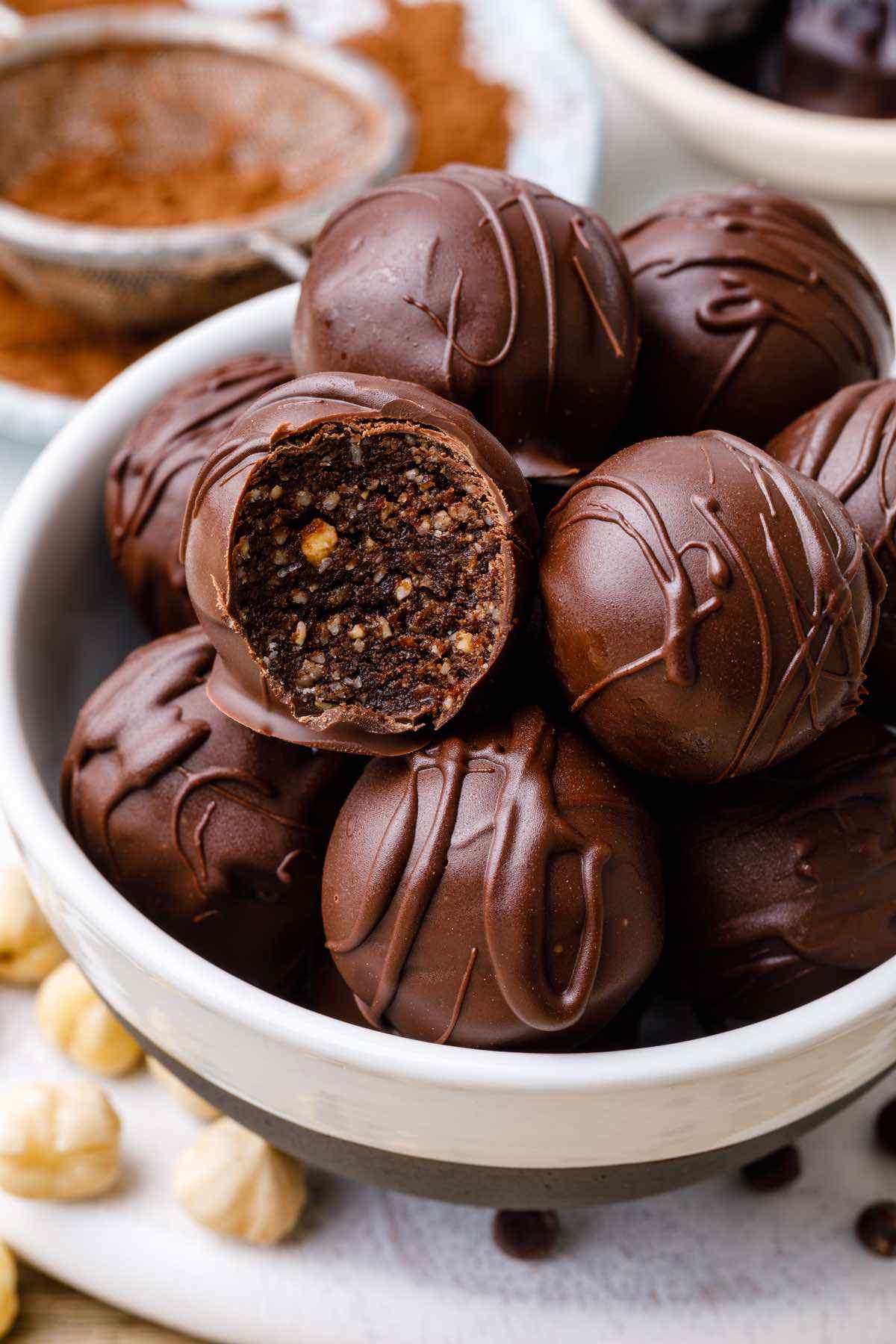 Paleo Brownie Energy Balls