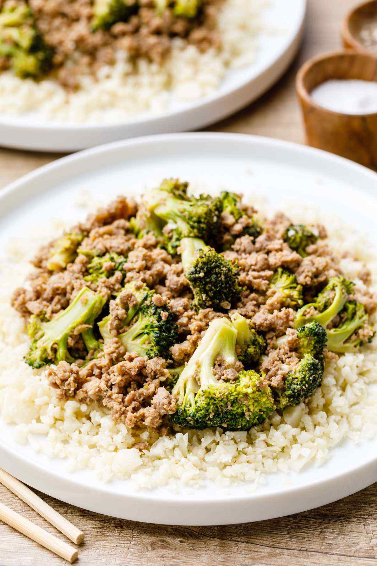 Easy 5-Ingredient Paleo Ground Beef Stir Fry with Cauliflower Rice ...