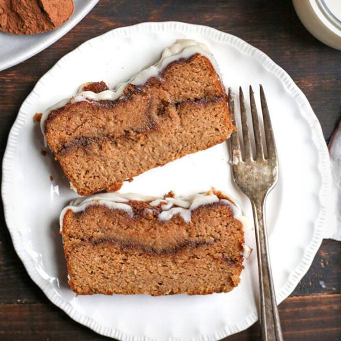 Paleo Pumpkin Cinnamon Roll Bread