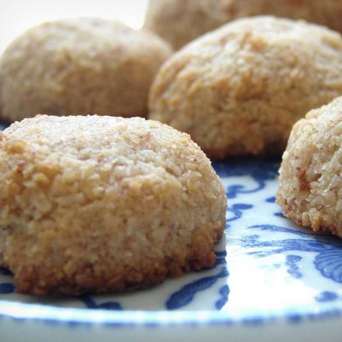 Banana Bread Macaroons