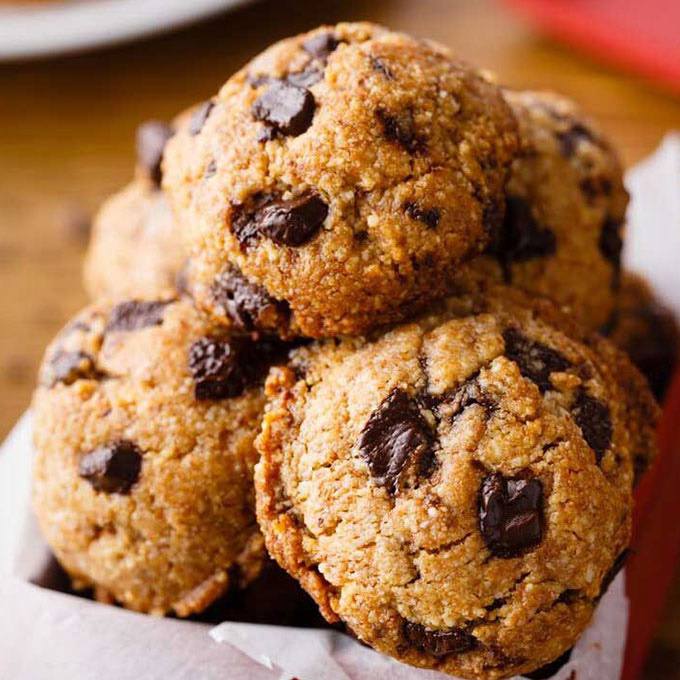 Easy Chocolate Chip Cookies