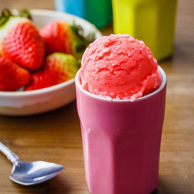 Fresh Strawberry Sorbet Paleo Grubs