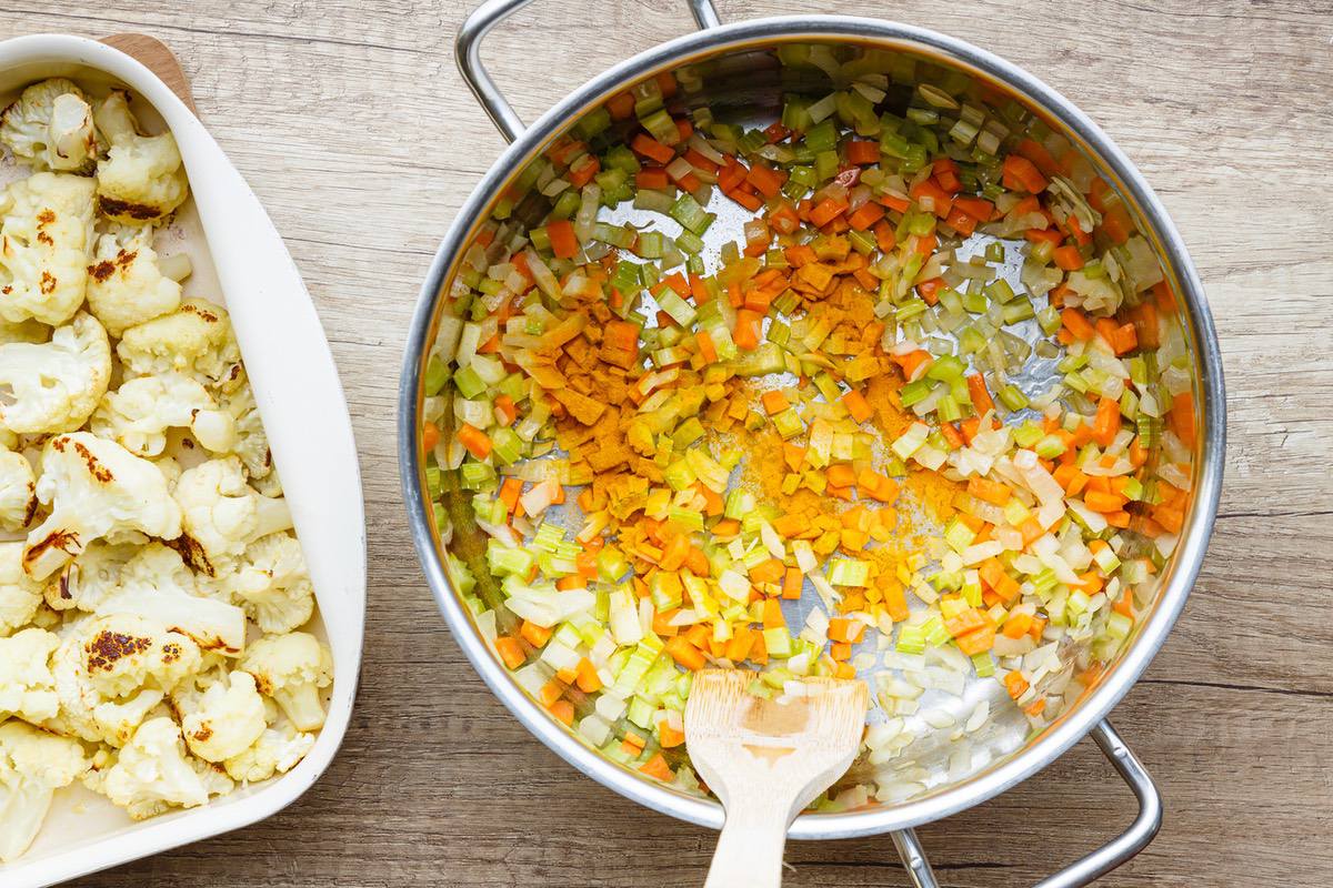 bone broth cauliflower turmeric stew