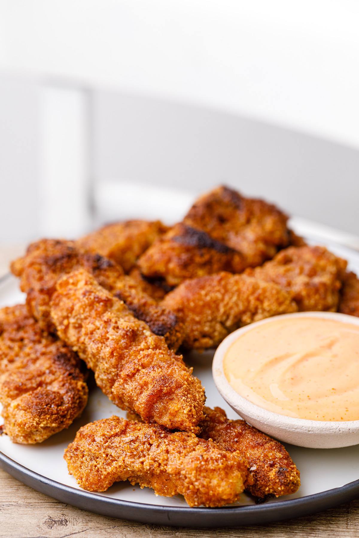 Honey Garlic Chicken Fingers with Sriracha Dipping Sauce - Paleo Grubs